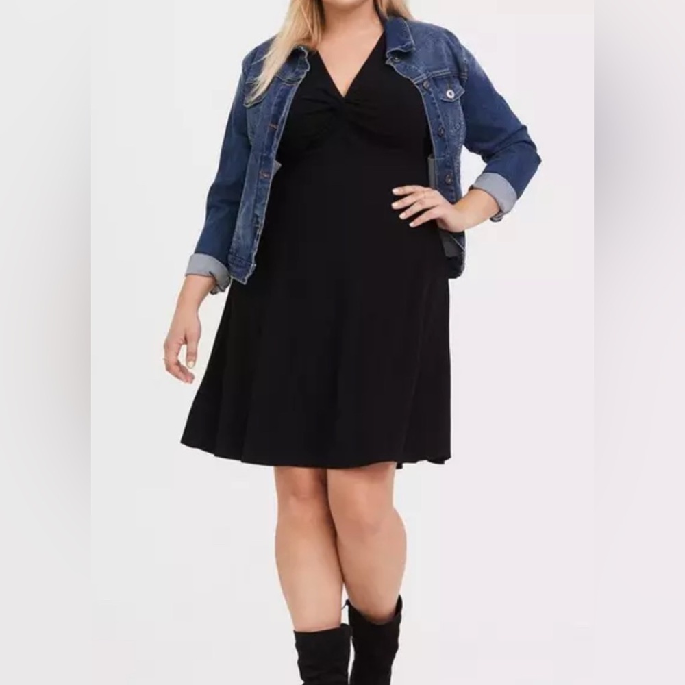 Torrid- Mini Rib Knit Twist Front Skater Dress size 00/Med/LG - Picture 1 of 8